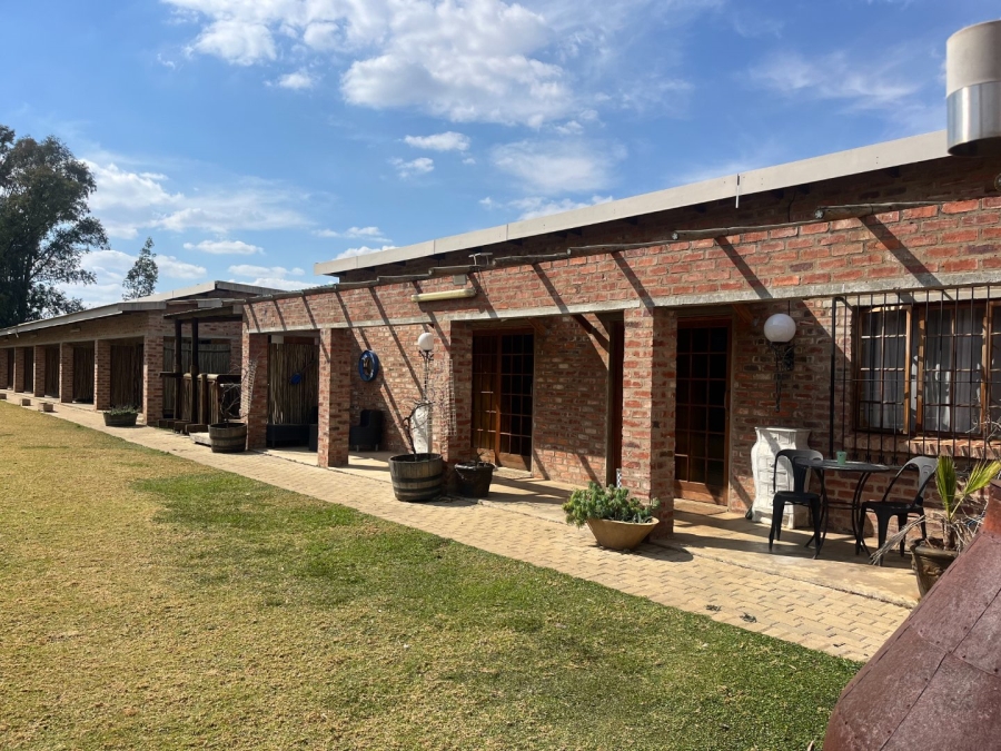14 Bedroom Property for Sale in Vyfhoek A H North West